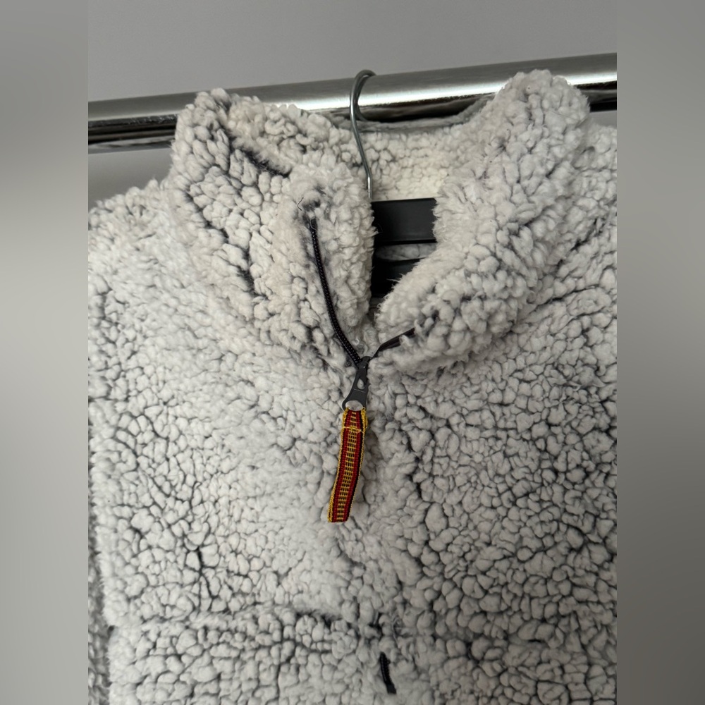 Sherpa sweater 🧸 New with tags - Picture 5 of 5